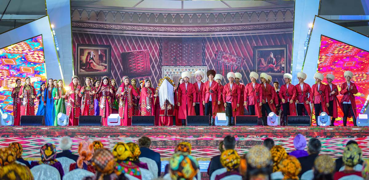 Türkmenistanda Saglygy goraýyş we derman senagaty işgärleriniň güni bellenildi